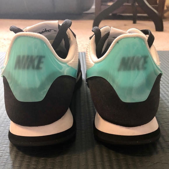 NIKE V-LOVE O.X. Women’s size 7 shoe - Picture 7 of 8